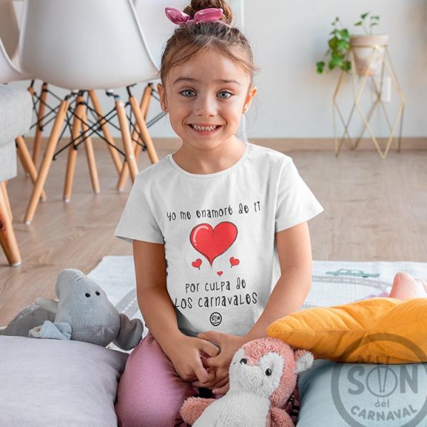 camiseta para niño yo me enamore de ti por culpa de los carnavales - blanca