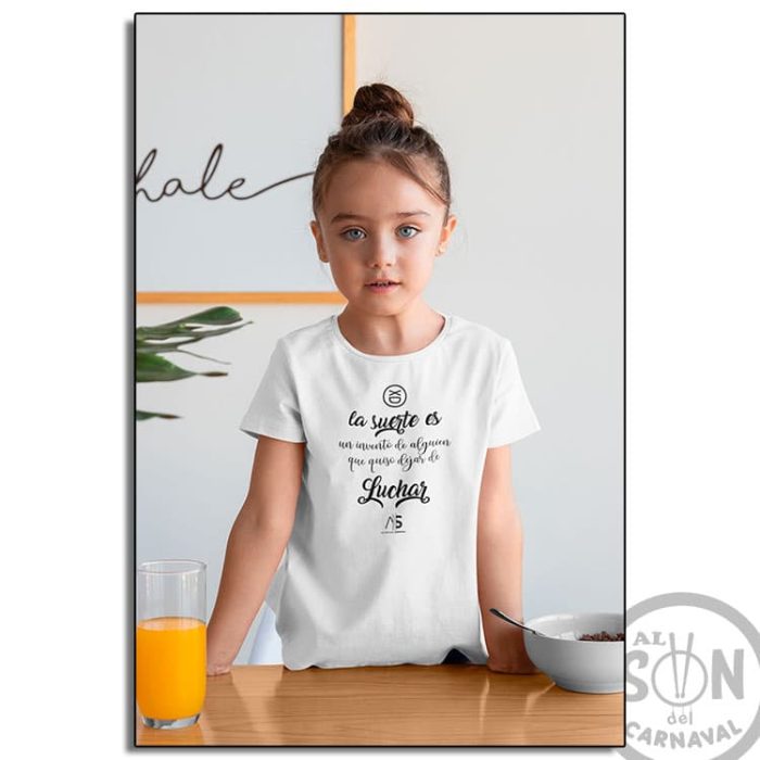 camiseta para niño la suerte es un invento blanca