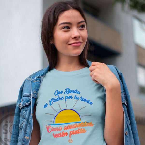 Camiseta Que bonita es Cádiz por la tarde celeste